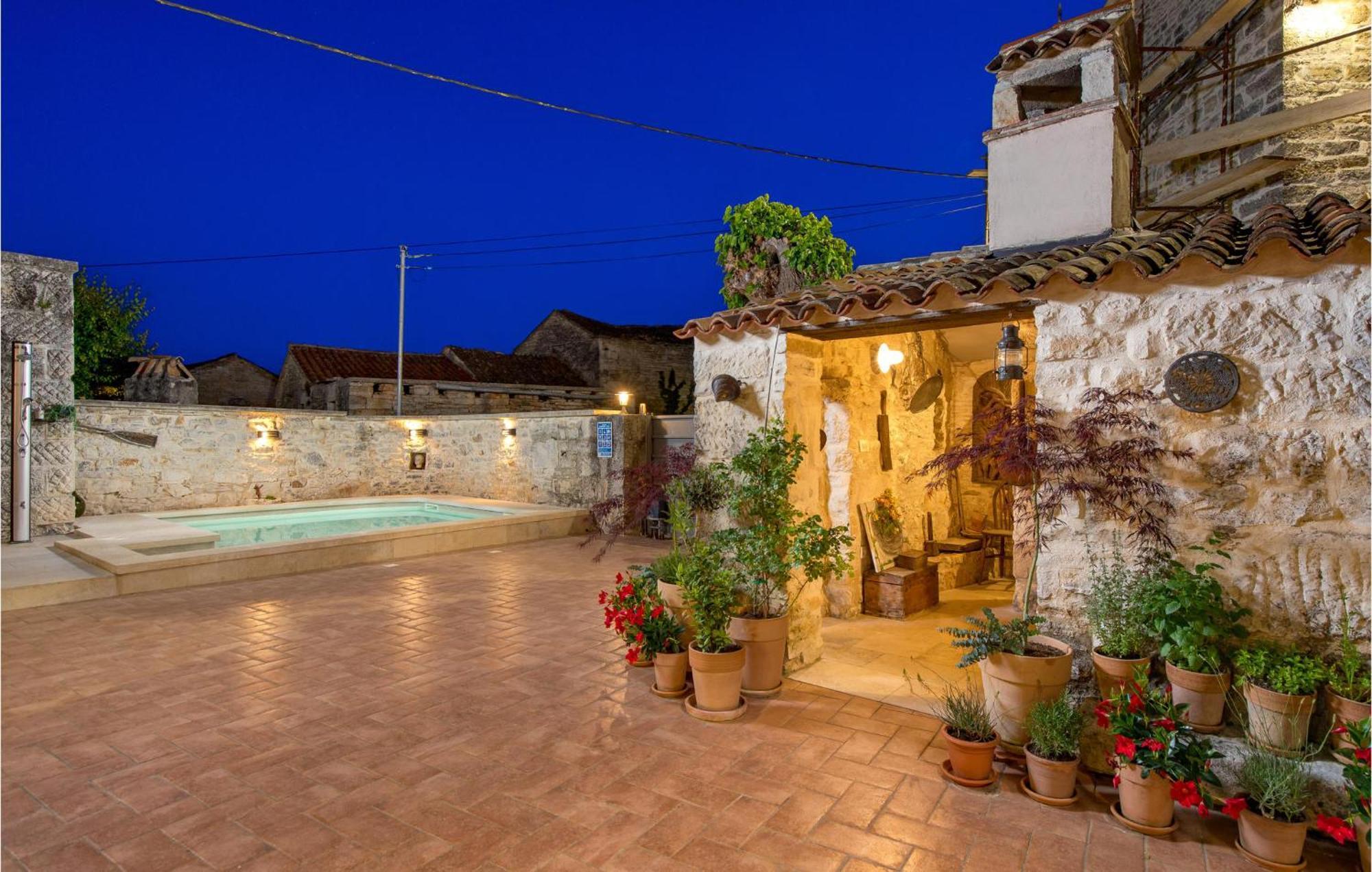 Amazing Home In Foli With Kitchen Exterior photo