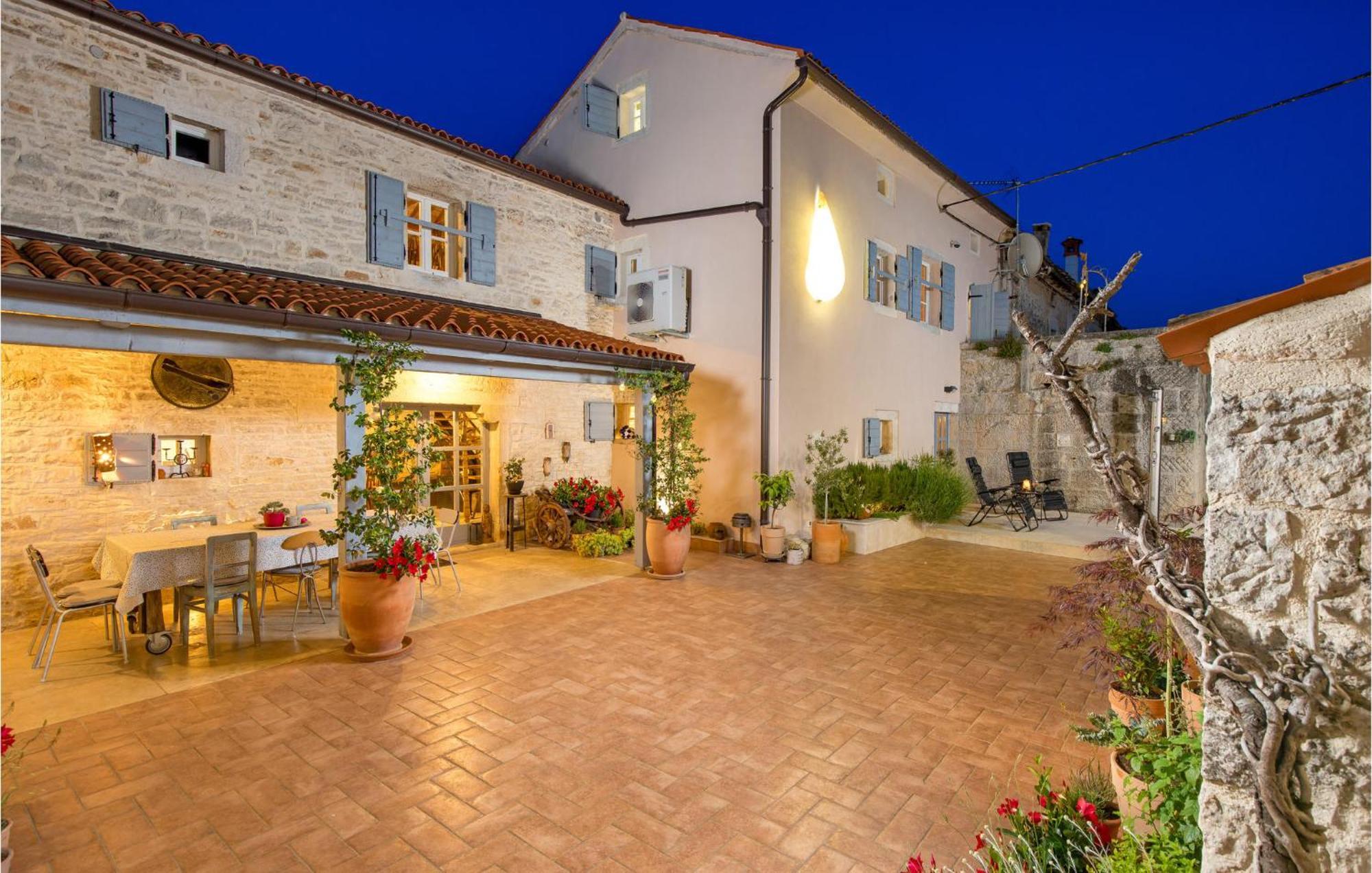 Amazing Home In Foli With Kitchen Exterior photo